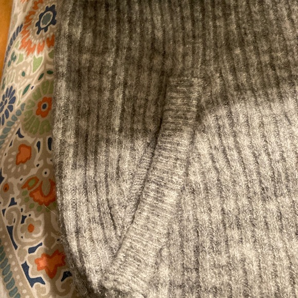 Adorable 🥰 szXS grey zip cardigan - Picture 5 of 9